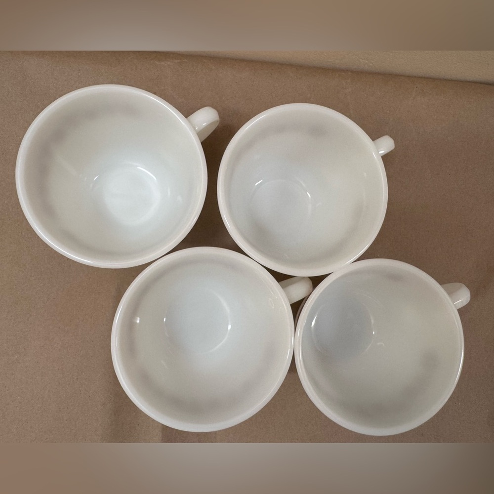 Vintage Pyrex Butterfly Gold Milk Glass Coffee Tea Mugs Set Of 4 70s - Picture 2 of 9